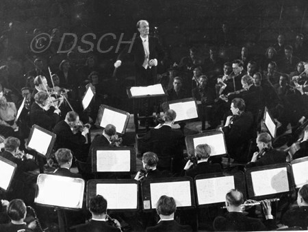 <p>Yevgeni Mravinsky and the Czech Philharmonic Orche…</p>
