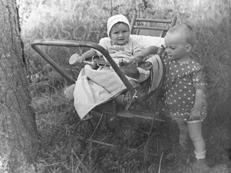 <p>Maxim and Galina in Daimishche. 1938.<br />Photo by N. S…</p>