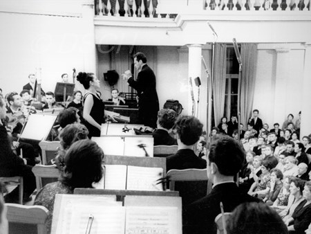 <p>Galina Vishnevskaya performs Katerina′s aria from …</p>