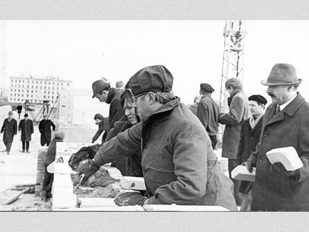<p>Mstislav Rostropovich and Gavriil Ilizarov at the …</p>