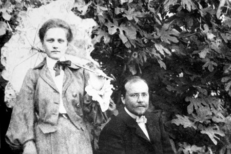 1906