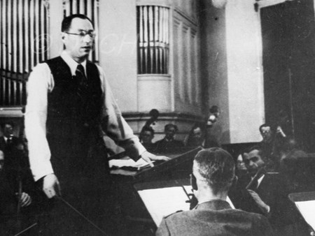 <p>Karl Eliasberg during a rehearsal of the Seventh S…</p>