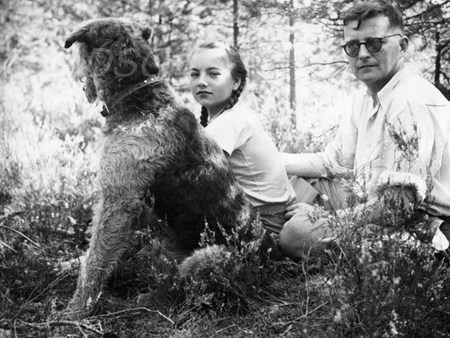 <p>With daughter Galina. Komarovo, 1948.<br />Photo by N. S…</p>