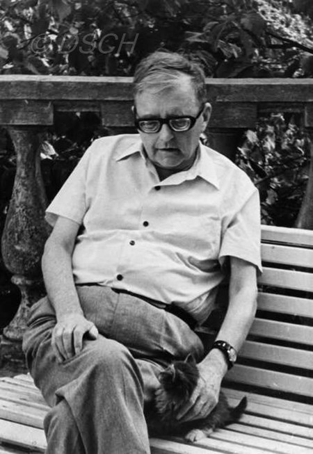 <p>On the balcony of the dacha in Zhukovka.<br />Photo by S…</p>