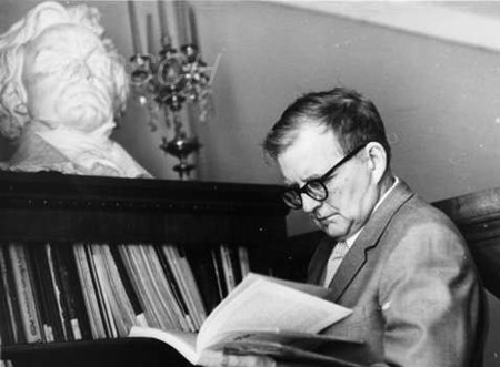 <p>Next to the bust of Beethoven by Gavriil Glikman w…</p>