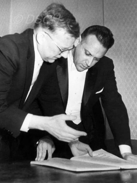 <p>Before the beginning of the concert on 18 December…</p>