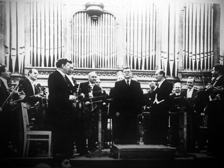 <p>Dmitri Shostakovich, Yevgeny Mravinsky and the USS…</p>
